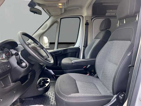 Used 2021 RAM ProMaster 2500 w/ Convenience Group image 9