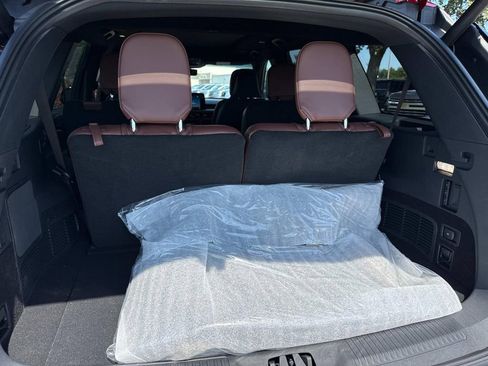 New 2025 Lincoln Aviator Reserve w/ Equipment Group 201A image 11