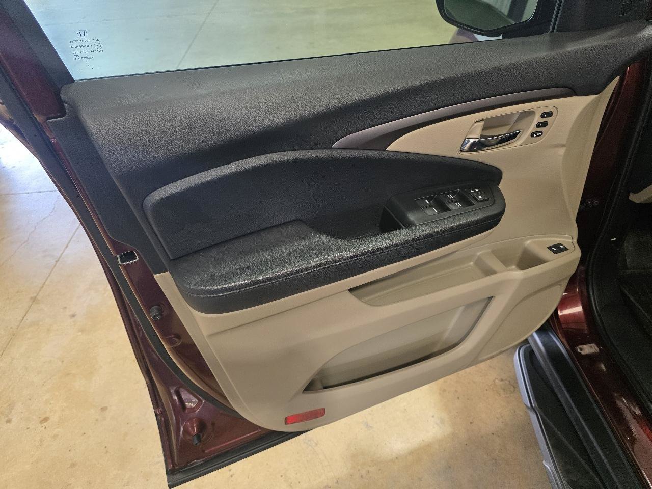 Used 2022 Honda Pilot Special Edition image 12