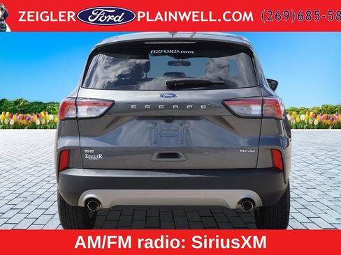 Used 2022 Ford Escape SE w/ Cold Weather Package AWD/4WD image 4