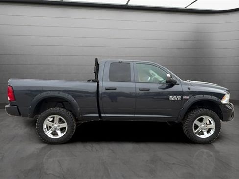 Used 2017 RAM 1500 Express image 3