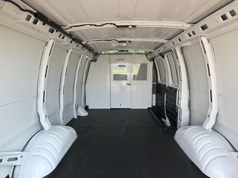 New 2026 Chevrolet Express 2500 w/ Driver Convenience Package RWD image 9