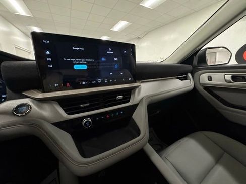 New 2026 Ford Explorer Active w/ Active Comfort Package image 19