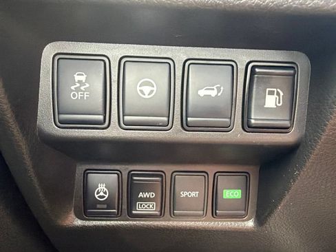 Used 2019 Nissan Rogue SV w/ Sun & Sound Touring Package AWD/4WD image 36