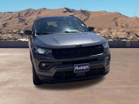 Used 2022 Jeep Compass Latitude FWD image 17