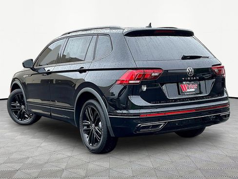 Used 2022 Volkswagen Tiguan SE R-Line FWD image 4
