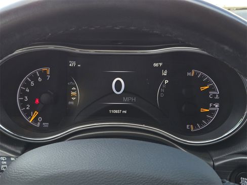 Used 2020 Jeep Grand Cherokee Laredo image 11