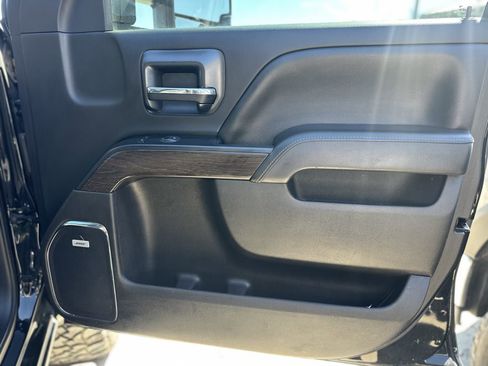 Used 2019 GMC Sierra 3500 Denali w/ Duramax Plus Package image 3