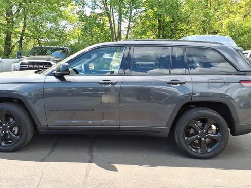 Certified 2023 Jeep Grand Cherokee Altitude AWD/4WD image 4