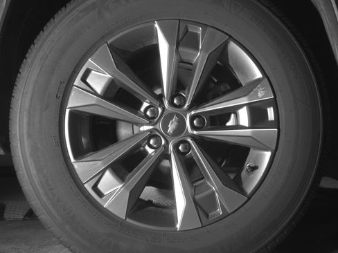 Used 2025 Chevrolet Equinox LT FWD image 15