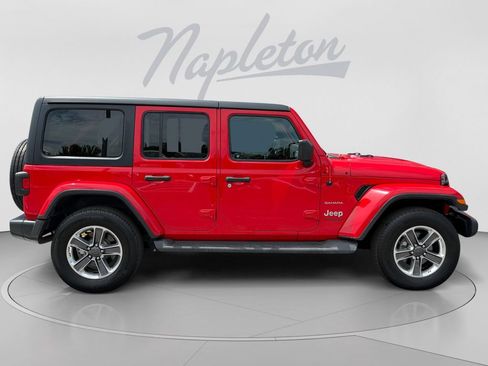 Used 2020 Jeep Wrangler Unlimited Sahara AWD/4WD image 9