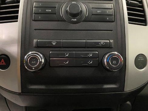 Used 2010 Nissan Frontier SE w/ SE Value Truck Pkg image 22