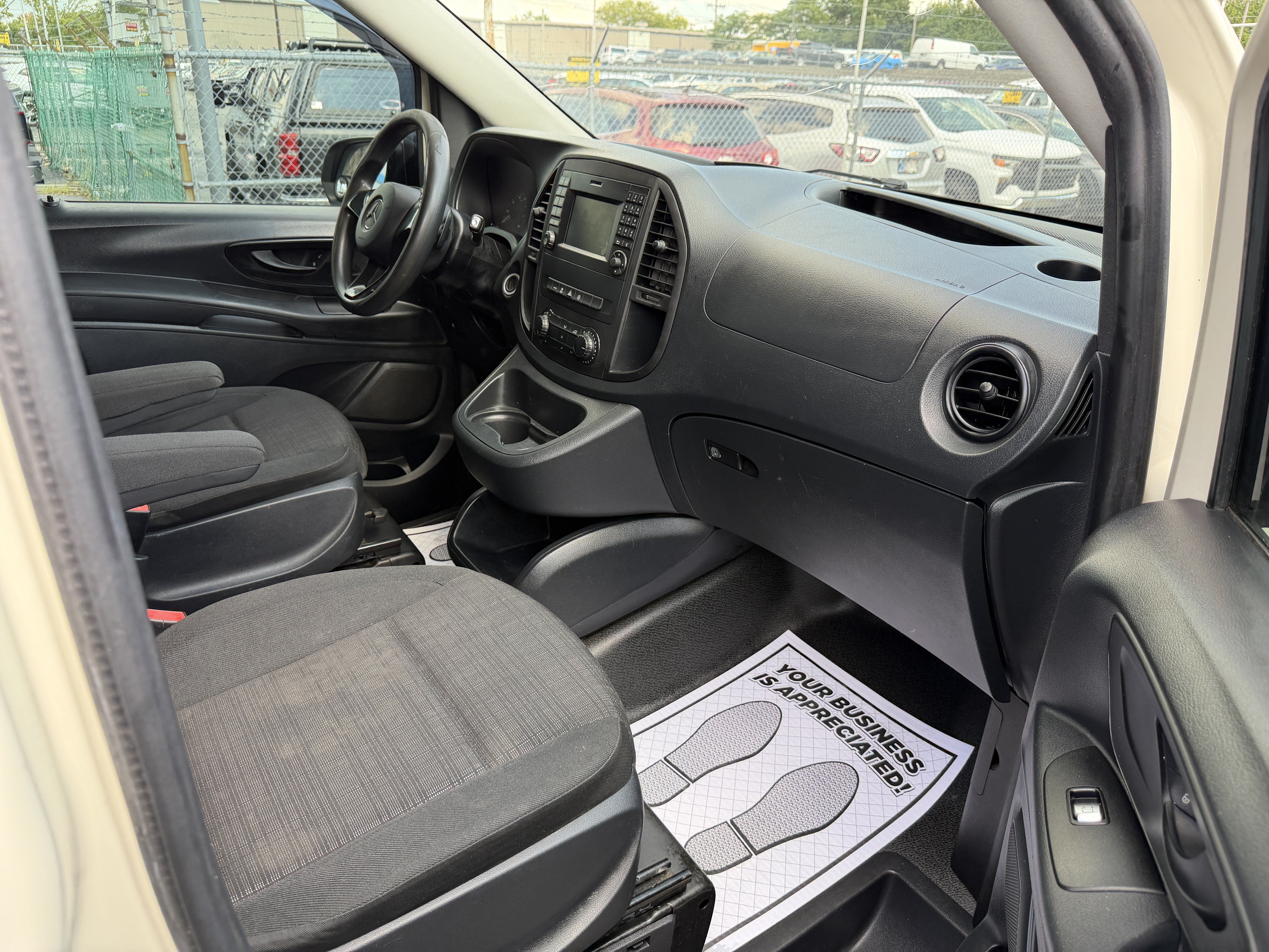 Used 2020 Mercedes-Benz Metris image 21