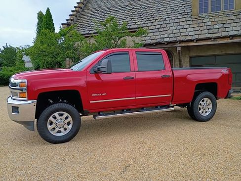 Used 2015 Chevrolet Silverado 2500 LT w/ Z71 Package, Off-Road AWD/4WD image 7