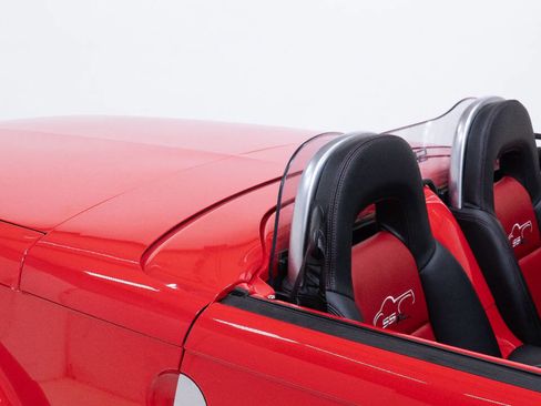 Used 2004 Chevrolet SSR w/ Preferred Equipment Group image 21