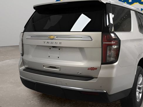 Used 2021 Chevrolet Tahoe LT w/ Luxury Package RWD image 3