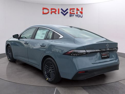 New 2026 Nissan Sentra SV w/ SV Convenience Package image 3