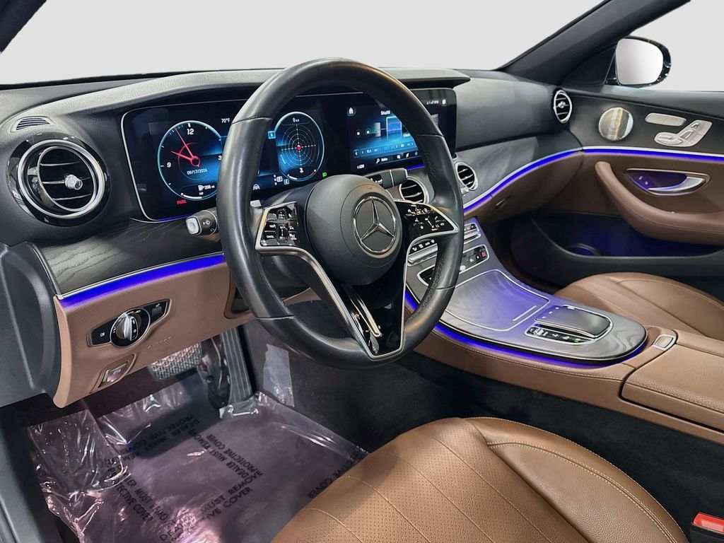 Used 2022 Mercedes-Benz E 350 4MATIC Sedan image 9