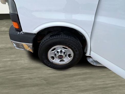 Used 2014 GMC Savana 2500 image 14