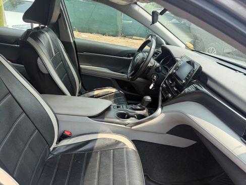 Used 2023 Toyota Camry SE AWD/4WD image 19