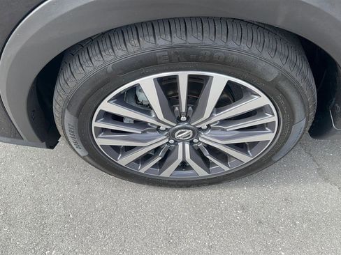 Used 2021 Nissan Kicks SR FWD image 22