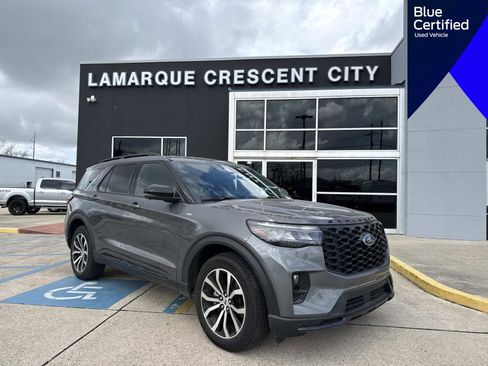 Certified 2025 Ford Explorer ST-Line image 1