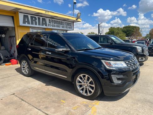 Used 2017 Ford Explorer Limited FWD image 1
