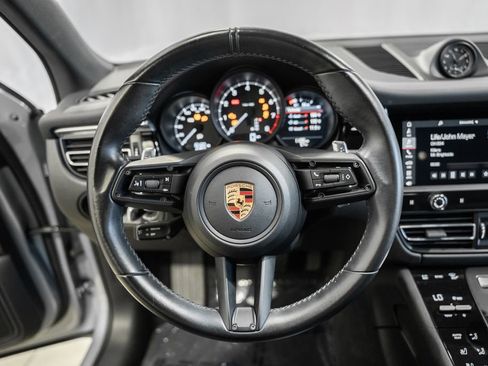 Used 2022 Porsche Macan AWD/4WD image 27