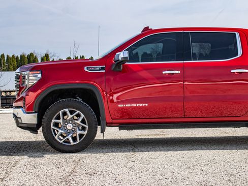 Used 2024 GMC Sierra 1500 SLT w/ SLT Premium Plus Package image 39