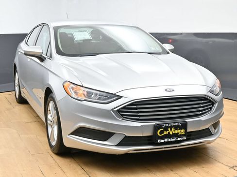 Used 2018 Ford Fusion S FWD image 4