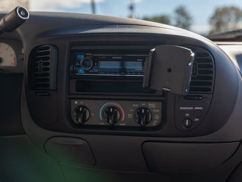 Used 2002 Ford F150 Lightning image 33