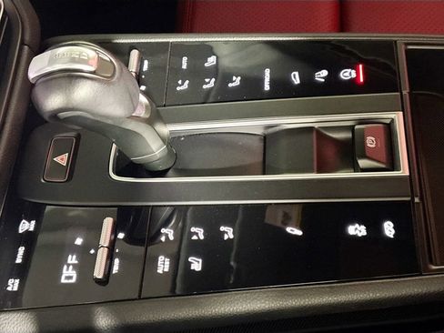 Used 2023 Porsche Macan S AWD/4WD image 18