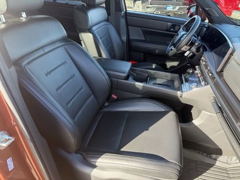 Used 2025 Hyundai Santa Fe Calligraphy image 40