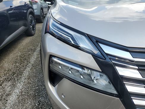 New 2026 Nissan Rogue Platinum w/ Platinum Premium Package AWD/4WD image 32
