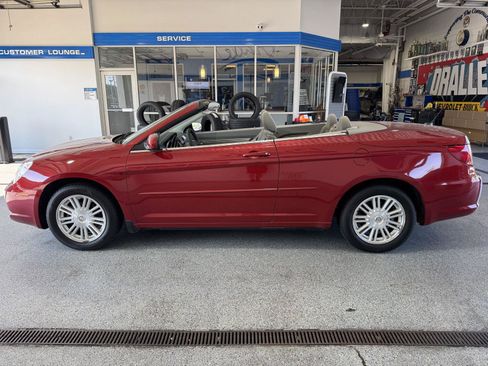 Used 2008 Chrysler Sebring Touring w/ Electronics Convenience Group FWD image 15