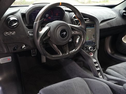 Used 2019 McLaren 720S Luxury RWD image 25