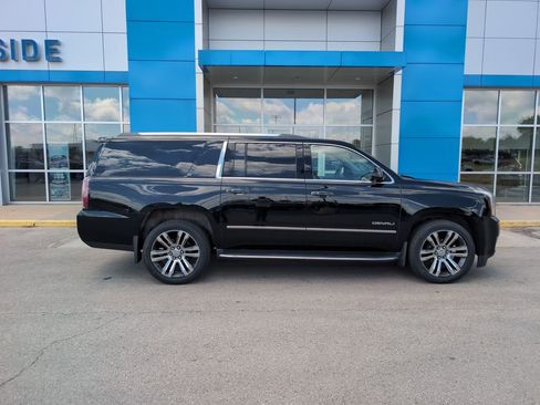 Used 2017 GMC Yukon XL Denali w/ Open Road Package AWD/4WD image 1