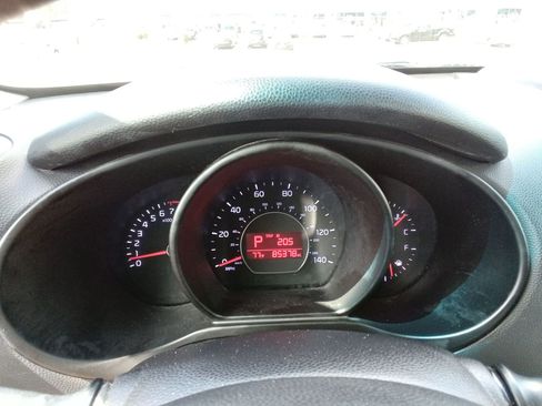 Used 2014 Kia Soul + FWD image 10