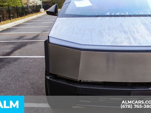 Used 2025 Tesla Cybertruck AWD Crew Cab image 11