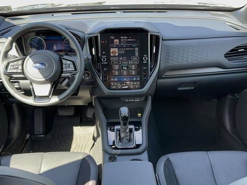 Certified 2025 Subaru Forester Touring w/ Touring Package AWD/4WD image 11