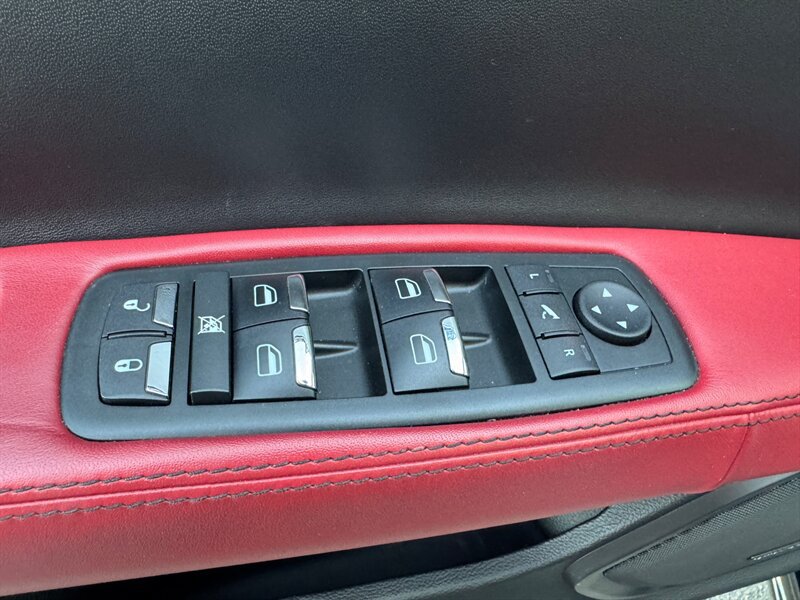 Used 2018 Maserati Ghibli S GranSport Q4 AWD/4WD image 23