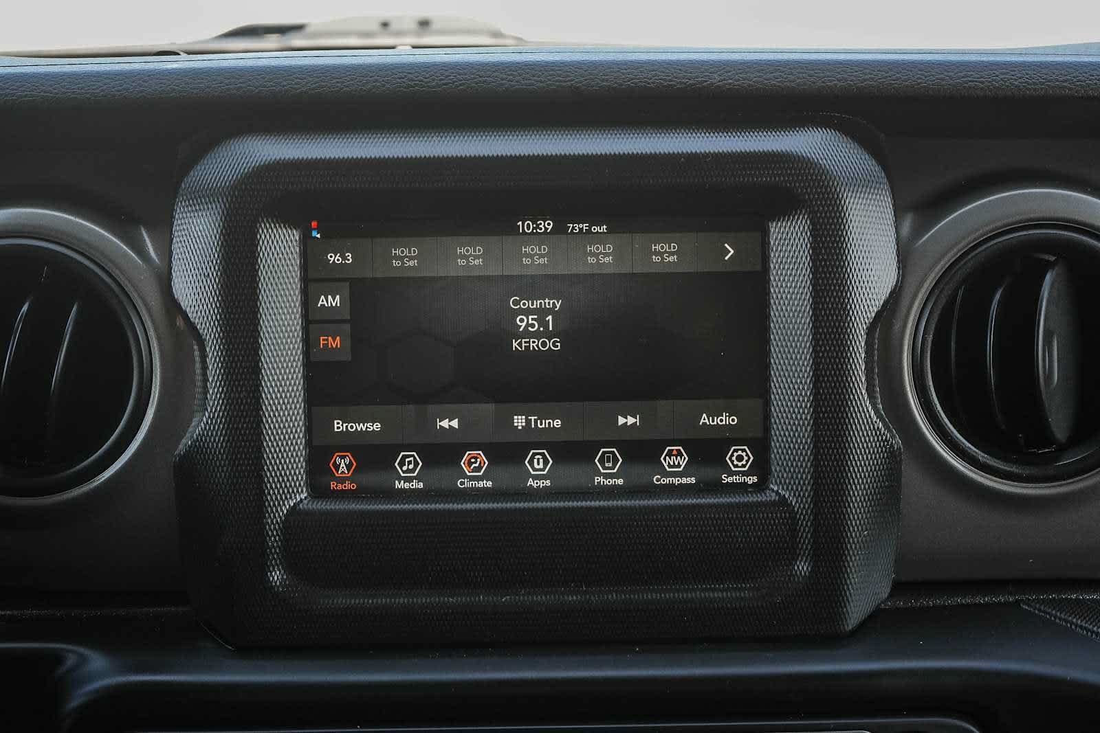 Used 2022 Jeep Wrangler Unlimited Sport AWD/4WD image 14