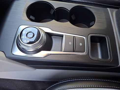 New 2025 Ford Escape SE w/ PHEV Premium Package FWD image 24