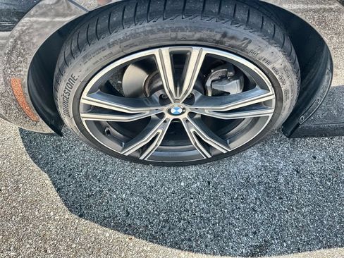 Used 2021 BMW 330i Sedan w/ Driving Assistance Package RWD image 2