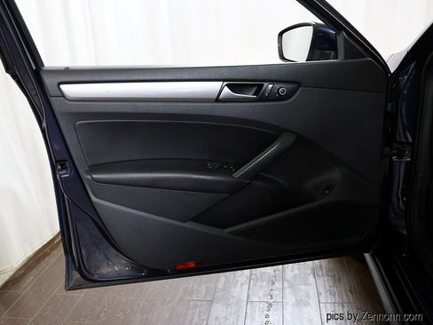 Used 2015 Volkswagen Passat 1.8T Limited Edition image 24