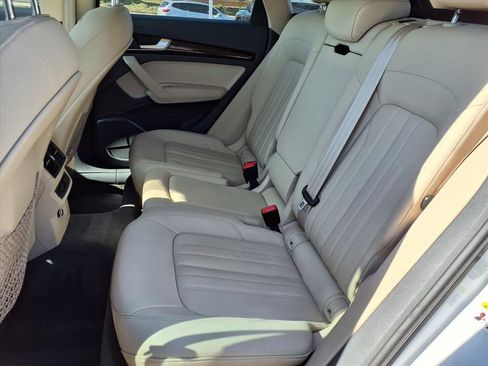 Used 2020 Audi Q5 2.0T Premium image 22