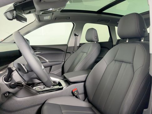 Certified 2025 Audi Q5 Premium w/ Convenience Package AWD/4WD image 15