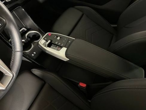 Used 2025 BMW X2 xDrive28i AWD/4WD image 17