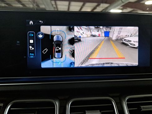 New 2026 Mercedes-Benz GLS 450 4MATIC image 24