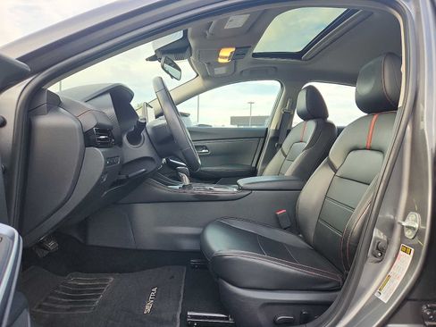 Certified 2023 Nissan Sentra SR w/ SR Premium Package FWD image 13
